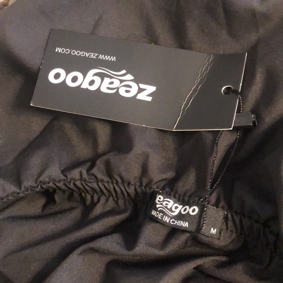 Black and white off the shoulder top with flutter sleeves- size M - Picture 4 of 5